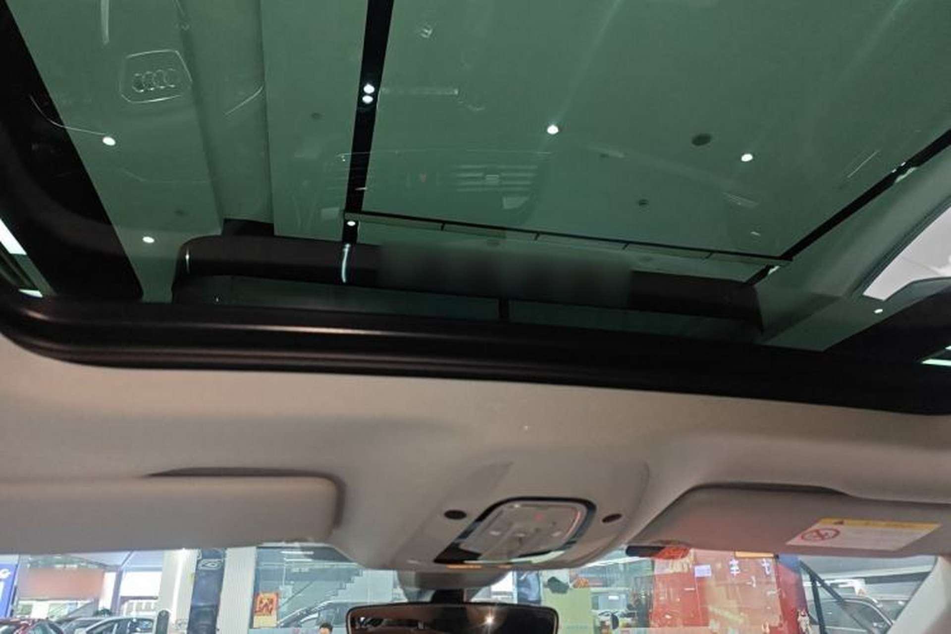 Used Audi Q5L 2022 40T Fashionable and Dynamic Model Headliner