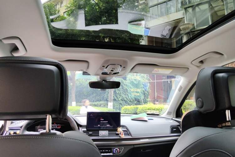 Used Audi Q5L 2022 Updated 45T Luxury Dynamic Version Headliner