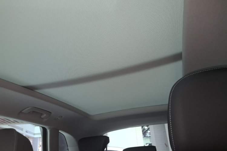 Used Audi Q5L 2022 40T Luxury Dynamic Model Headliner