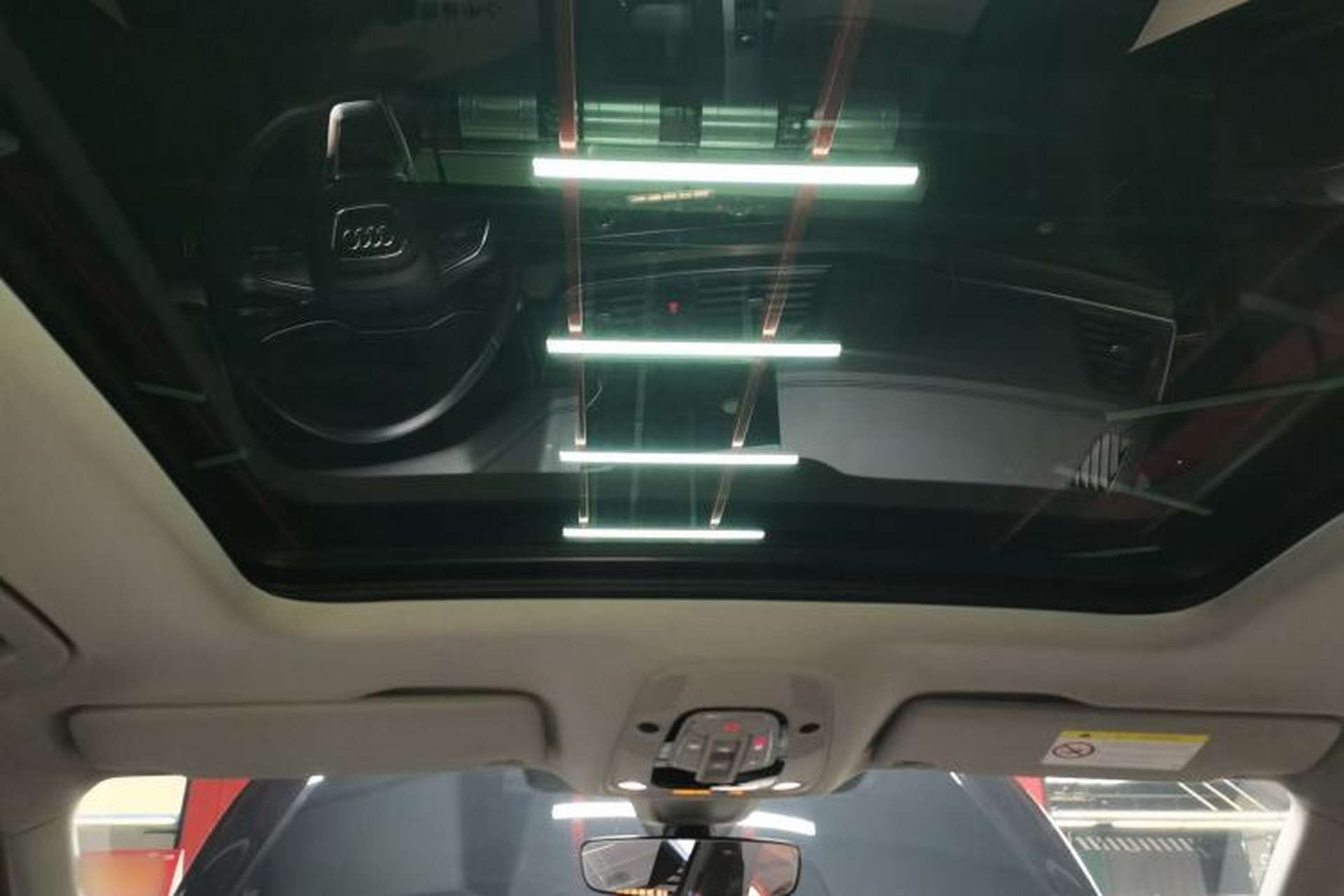 Used Audi Q5L 2022 40T Fashionable and Elegant Model Headliner