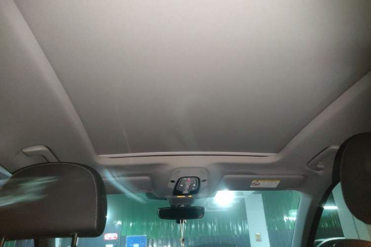 Used Audi Q5L 2022 40T Fashionable and Elegant Model Headliner