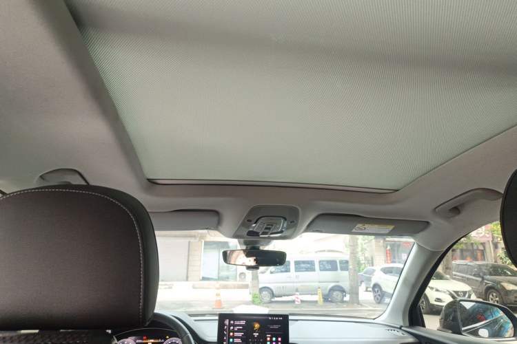 Used Audi Q5L 2022 40T Fashionable and Dynamic Model Headliner