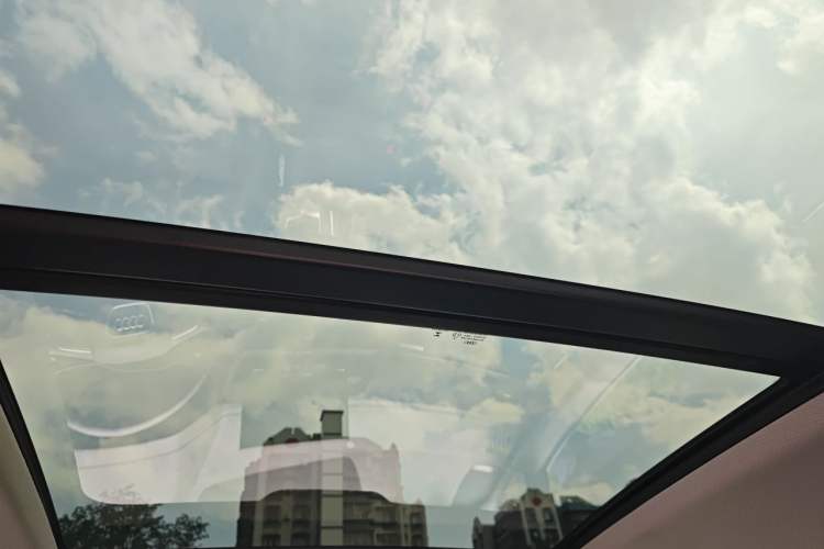 Used Audi Q5L 2022 Updated Version 40T Luxury Elegant Edition Headliner