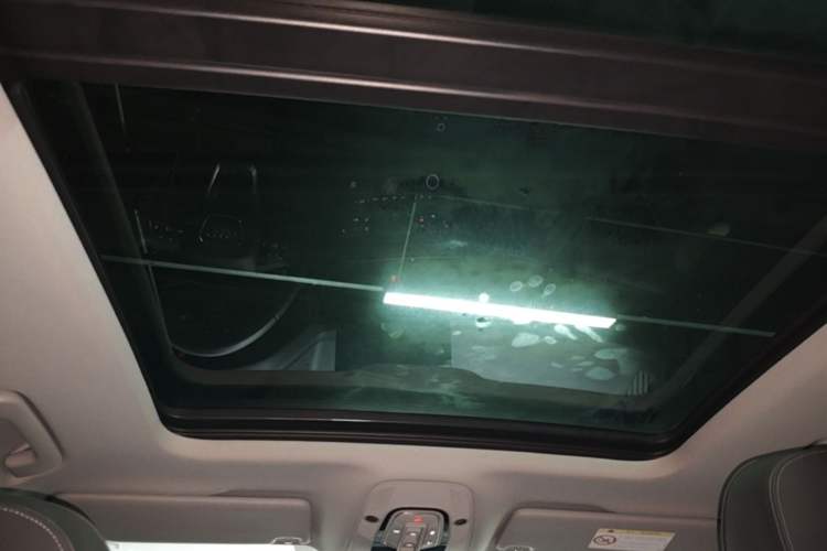 Used Audi Q5L 2022 45T Luxury Dynamic Model Headliner