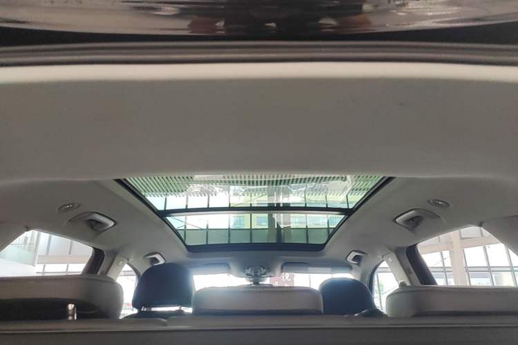 Used Audi Q5L 2022 40T Fashionable and Elegant Model Headliner