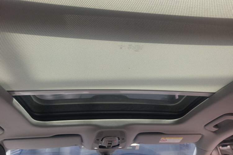 Used Audi Q5L 2022 40T Luxury Dynamic Model Headliner