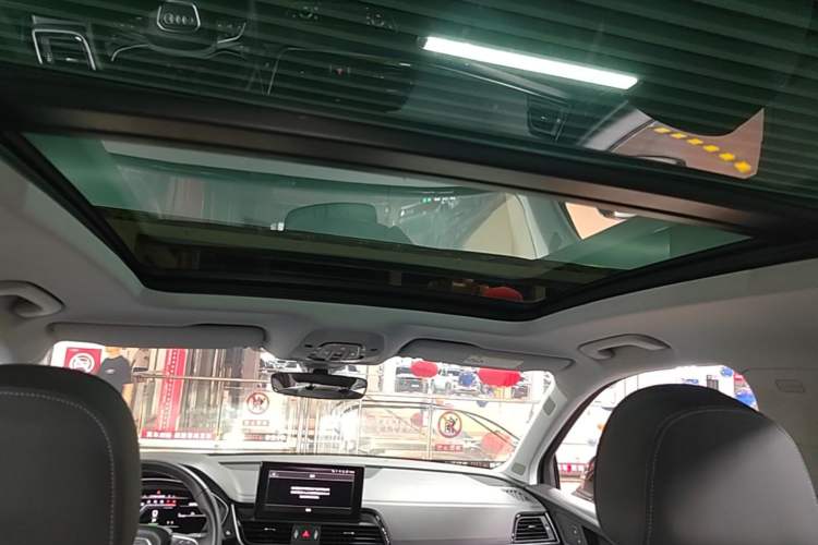 Used Audi Q5L 2022 45T Luxury Dynamic Model Headliner
