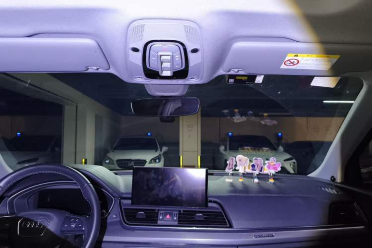 Used Audi Q5L 2022 40T Luxury Dynamic Model Headliner