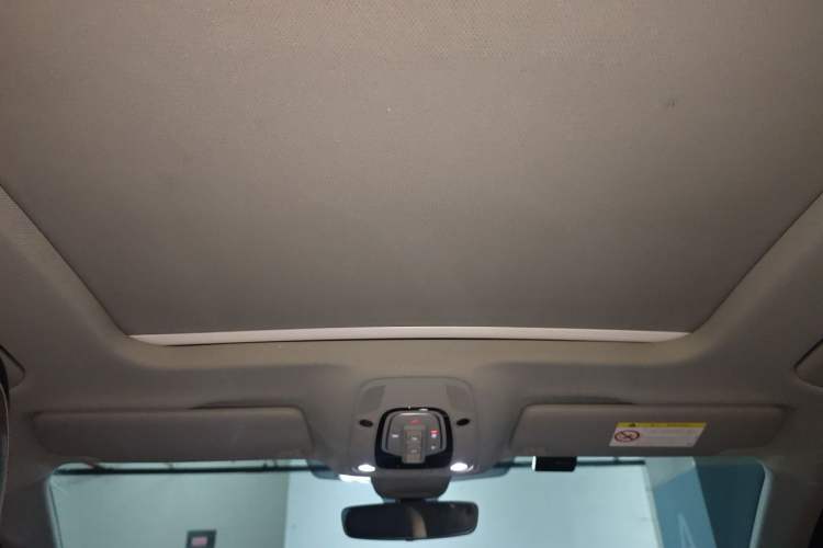 Used Audi Q5L 2022 40T Luxury Dynamic Model Headliner