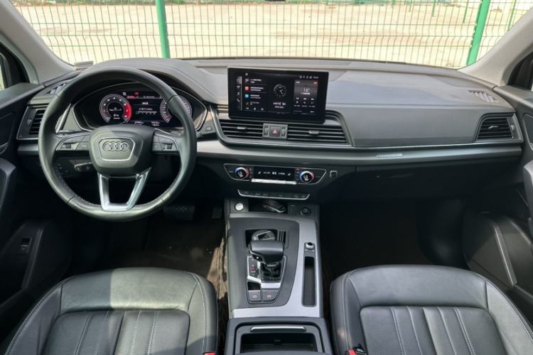 Used Audi Q5L 2022 40T Fashionable and Elegant Model Instrument Cluster