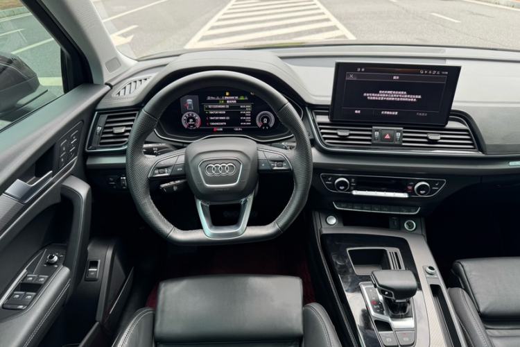 Used Audi Q5L 2022 Updated 45T Luxury Dynamic Version Interior 1