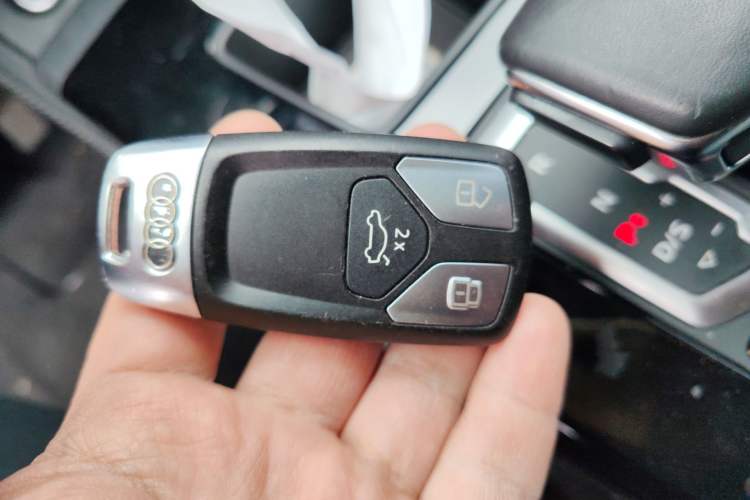 Used Audi Q5L 2022 40T Fashionable and Dynamic Model Interior 1