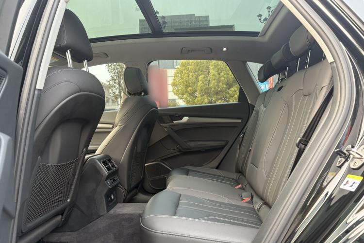 Used Audi Q5L 2022 45T Luxury Dynamic Model Interior 1