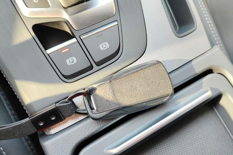 Used Audi Q5L 2022 40T Fashionable and Elegant Model Interior 1