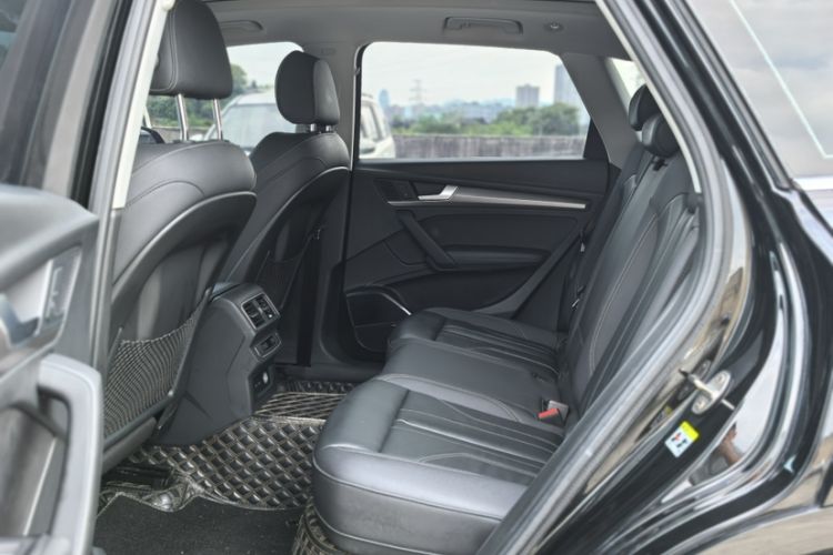Used Audi Q5L 2022 45T Luxury Dynamic Model Interior 1