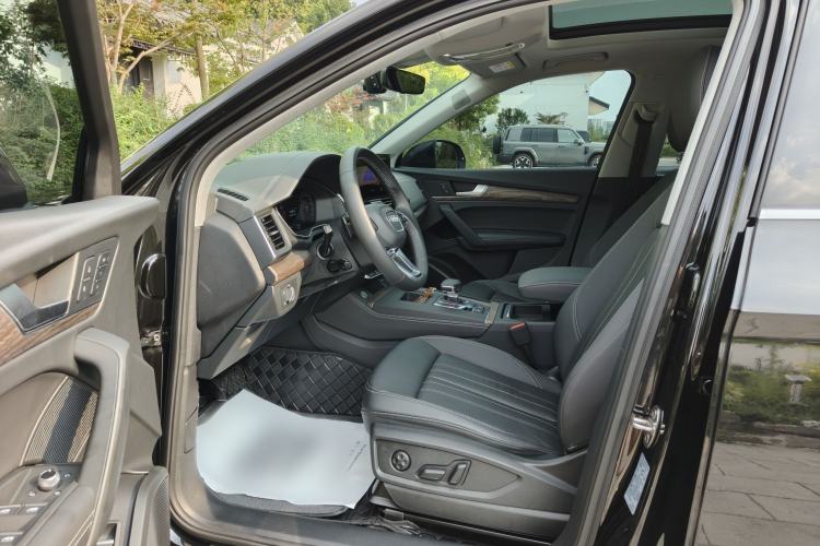 Used Audi Q5L 2022 45T Luxury Elegant Model Interior 1