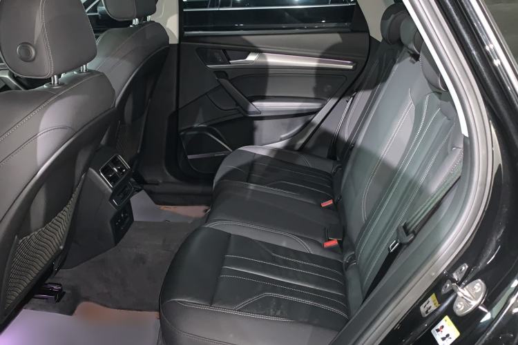 Used Audi Q5L 2022 45T Luxury Dynamic Model Interior 1
