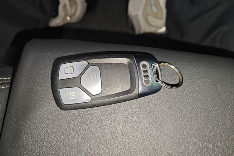 Used Audi Q5L 2022 Updated 40T Luxury Dynamic Edition Interior 1