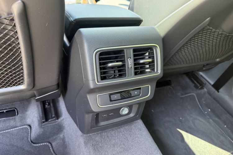 Used Audi Q5L 2022 Updated 45T Luxury Dynamic Version Interior 1