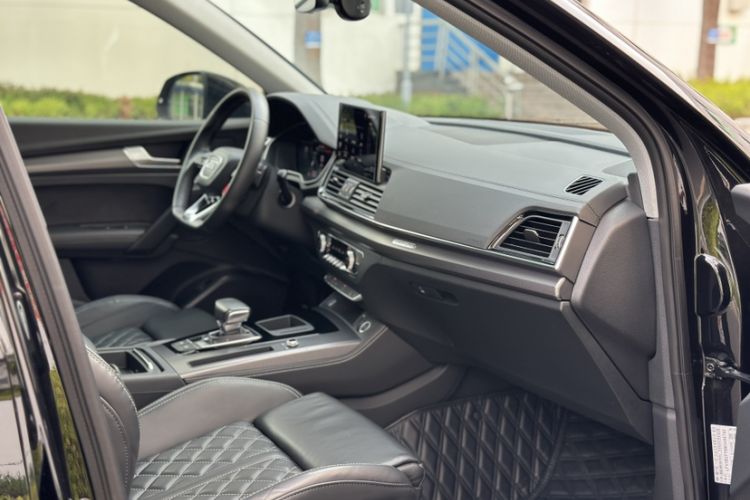 Used Audi Q5L 2022 40T Fashionable and Dynamic Model Interior 1