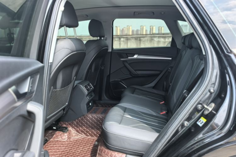 Used Audi Q5L 2022 45T Luxury Dynamic Model Interior 1