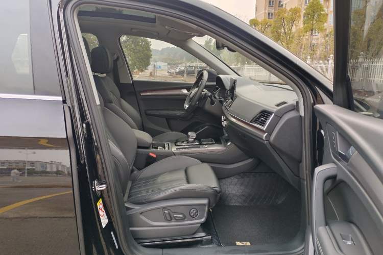 Used Audi Q5L 2022 Updated 40T Luxury Dynamic Edition Interior 11