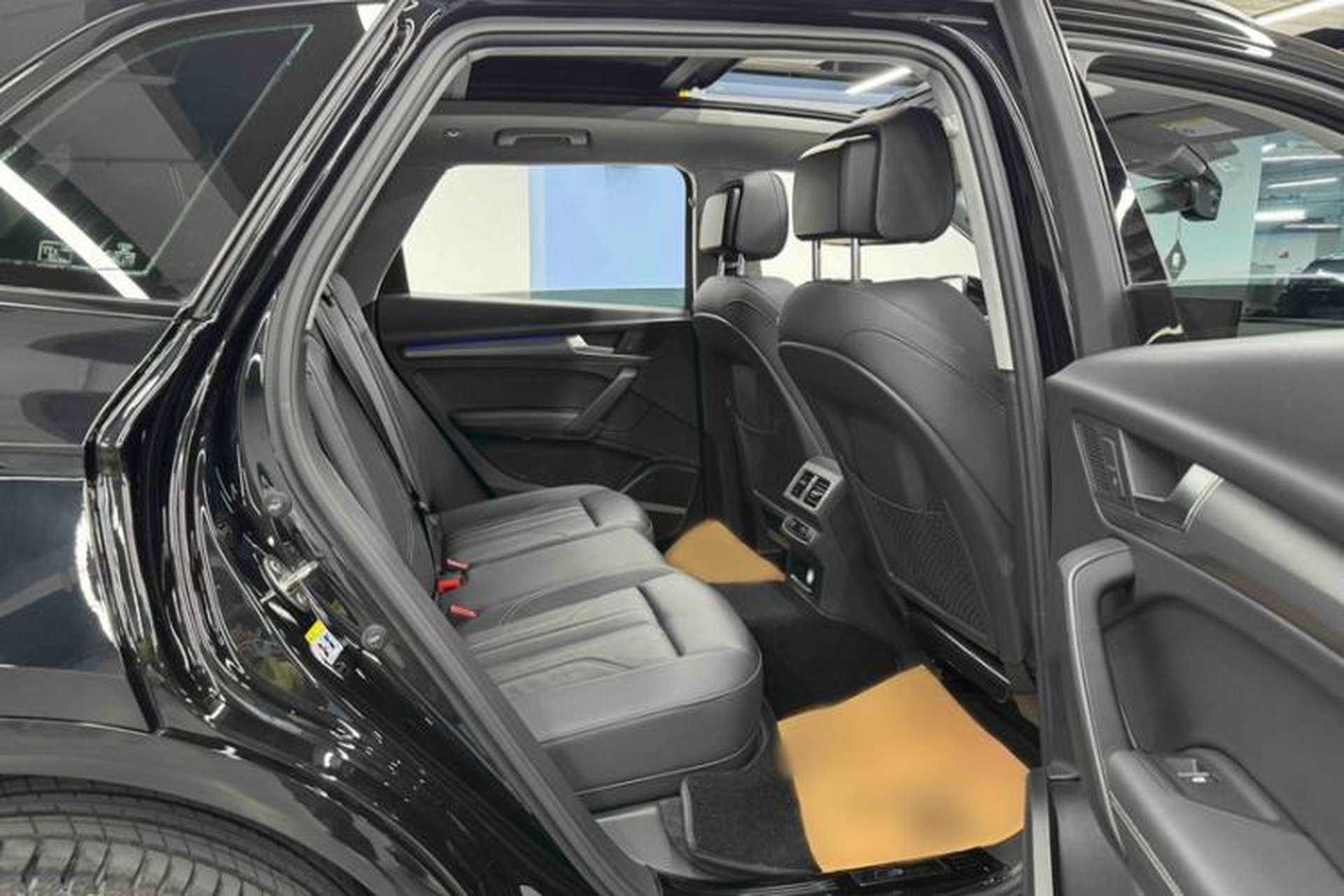 Used Audi Q5L 2022 Updated 45T Luxury Dynamic Version Interior 12