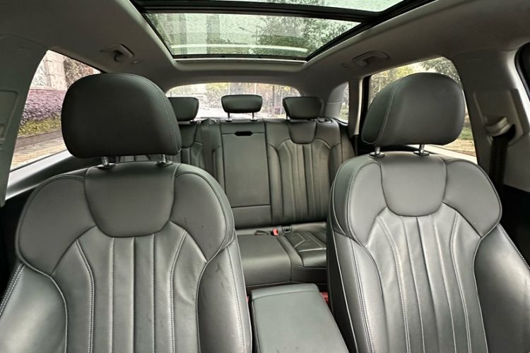 Used Audi Q5L 2022 40T Luxury Dynamic Model Interior 14