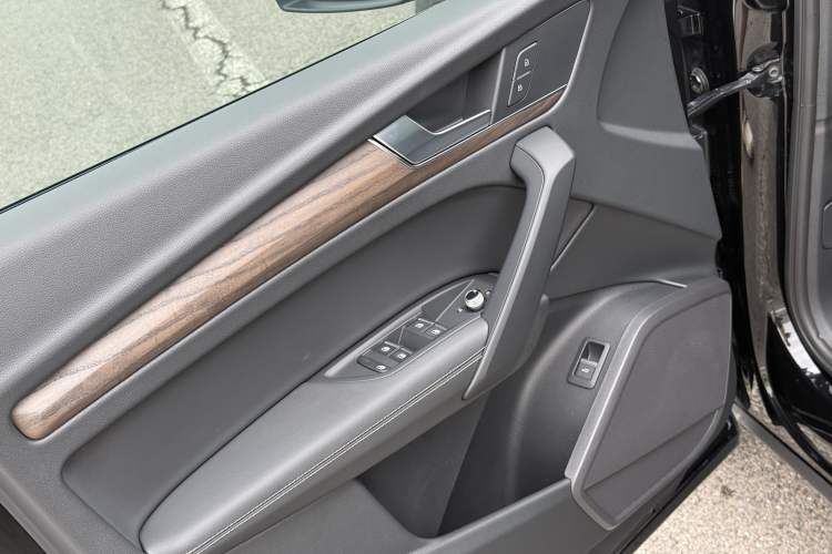 Used Audi Q5L 2022 Updated Version 40T Luxury Elegant Edition Interior 2