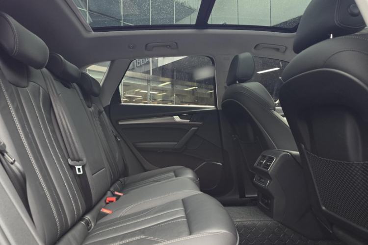 Used Audi Q5L 2022 40T Luxury Dynamic Model Interior 2
