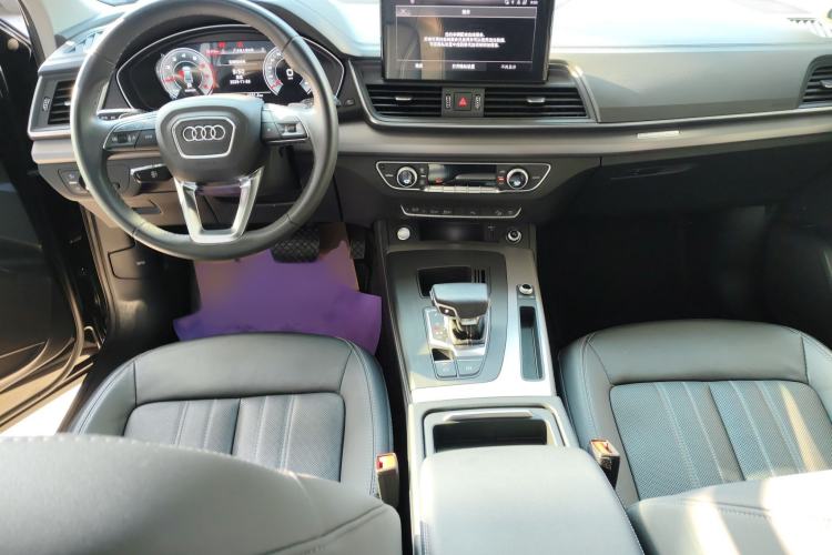 Used Audi Q5L 2022 40T Fashionable and Elegant Model Interior 2