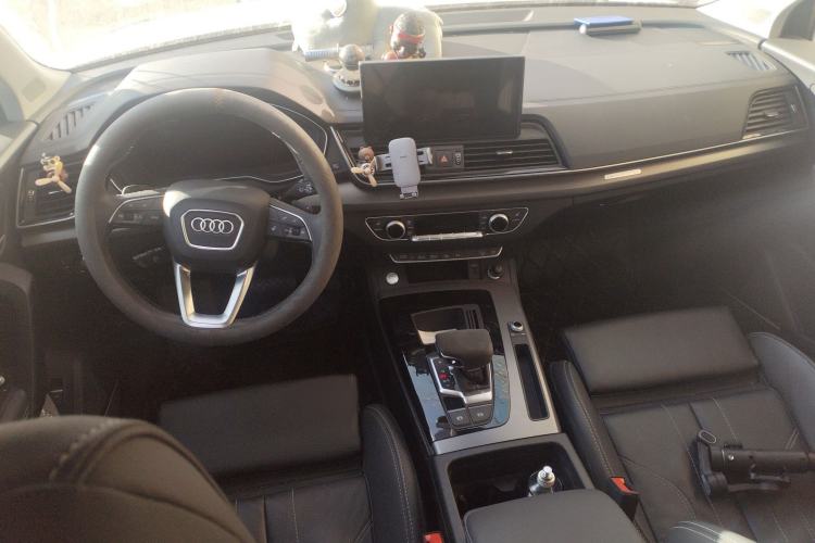 Used Audi Q5L 2022 Updated 45T Luxury Dynamic Version Interior 2
