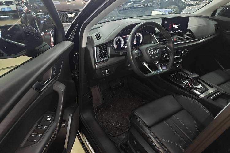 Used Audi Q5L 2022 40T Luxury Dynamic Model Interior 2