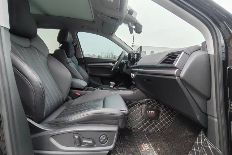Used Audi Q5L 2022 40T Fashionable and Dynamic Model Interior 2