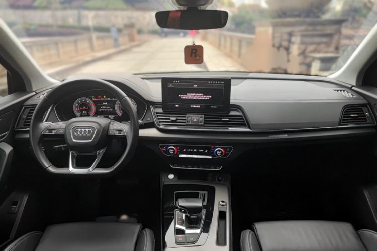Used Audi Q5L 2022 Updated 40T Luxury Dynamic Edition Interior 3