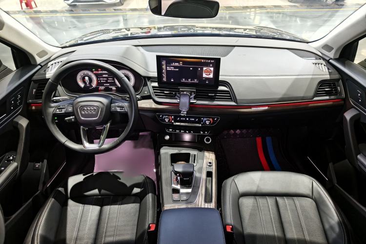 Used Audi Q5L 2022 45T Luxury Elegant Model Interior 3