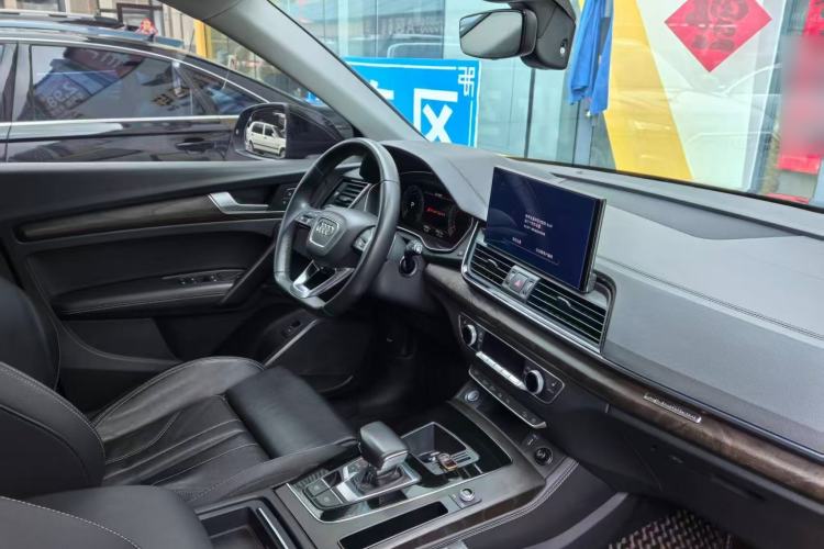 Used Audi Q5L 2022 Updated 40T Luxury Dynamic Edition Interior 3
