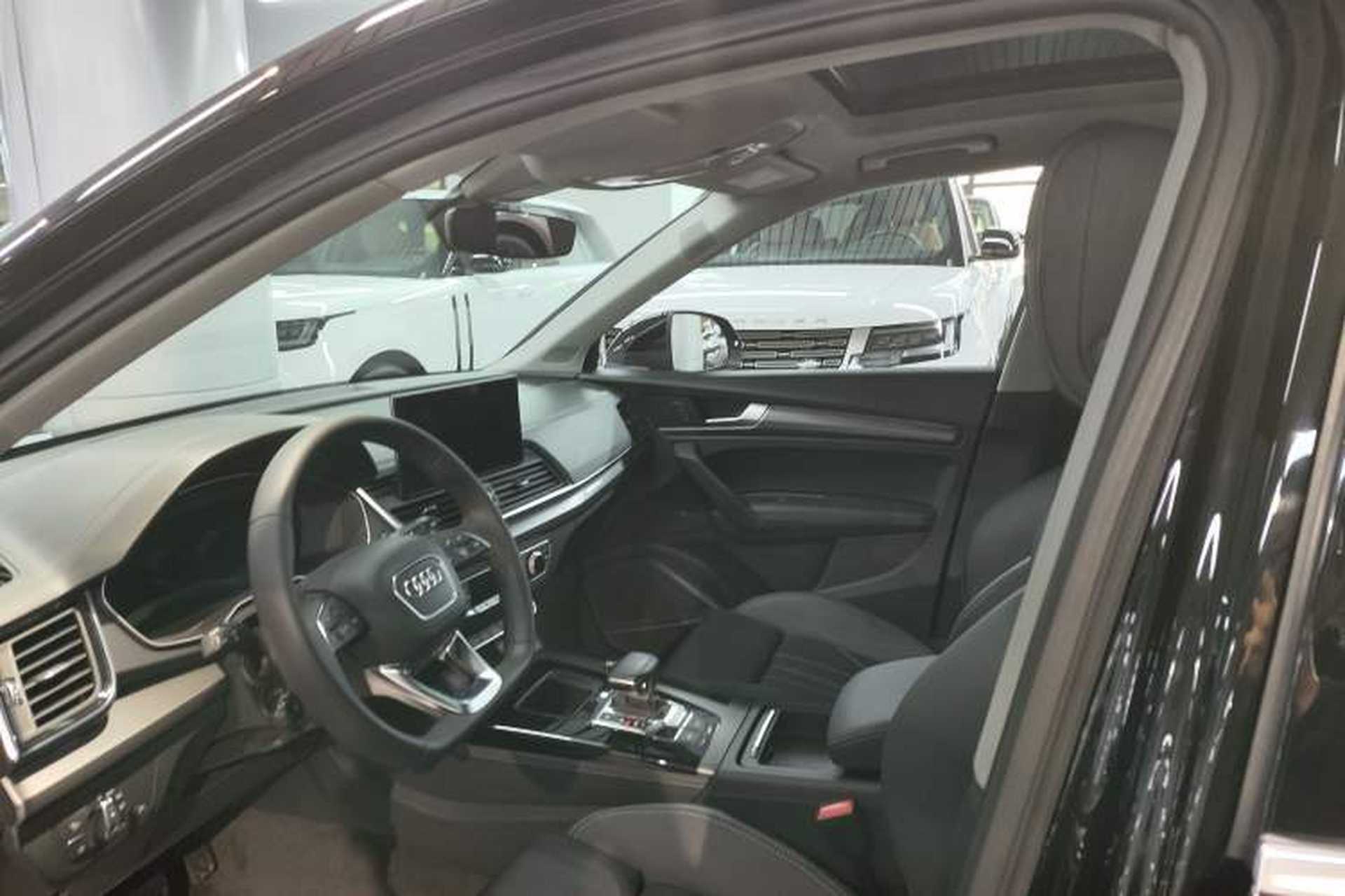 Used Audi Q5L 2022 Updated 40T Luxury Dynamic Edition Interior 3