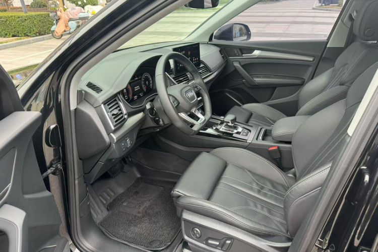 Used Audi Q5L 2022 Updated 40T Luxury Dynamic Edition Interior 3