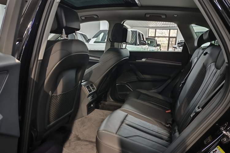 Used Audi Q5L 2022 Updated 40T Luxury Dynamic Edition Interior 4