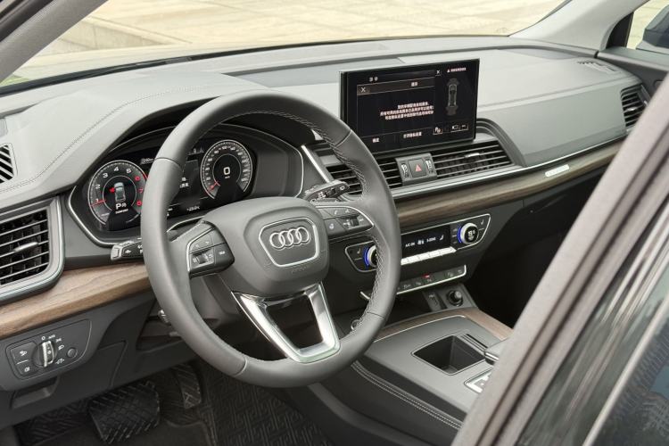 Used Audi Q5L 2022 Updated Version 40T Luxury Elegant Edition Interior 5