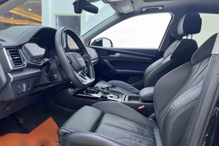Used Audi Q5L 2022 Updated 40T Luxury Dynamic Edition Interior 5