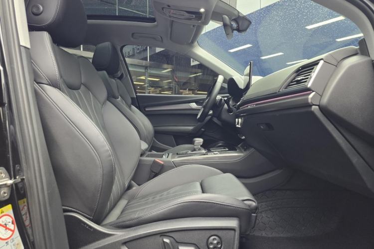 Used Audi Q5L 2022 40T Luxury Dynamic Model Interior 5