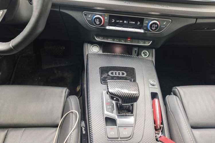 Used Audi Q5L 2022 40T Luxury Dynamic Model Interior 5