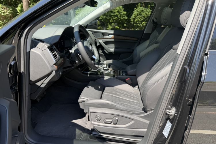 Used Audi Q5L 2022 Updated 45T Luxury Dynamic Version Interior 5
