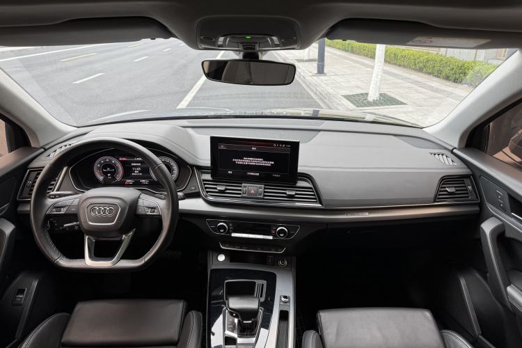 Used Audi Q5L 2022 40T Fashionable and Dynamic Model Interior 5