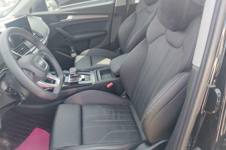 Used Audi Q5L 2022 40T Fashionable and Dynamic Model Interior 5