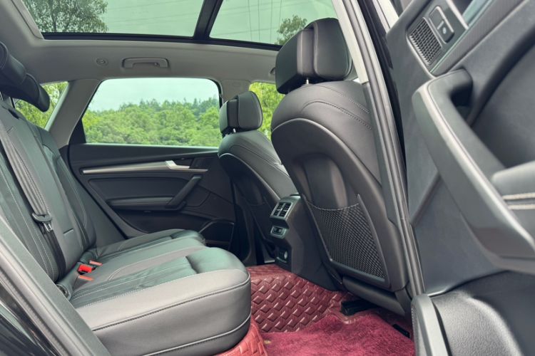 Used Audi Q5L 2022 Updated 45T Luxury Dynamic Version Interior 6