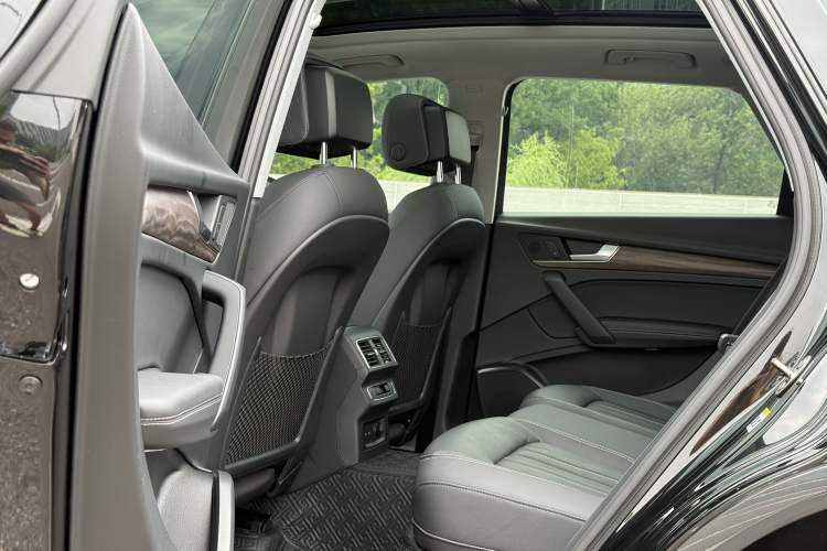 Used Audi Q5L 2022 Updated Version 40T Luxury Elegant Edition Interior 6