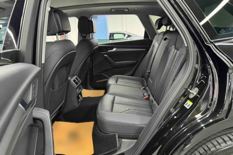 Used Audi Q5L 2022 Updated 45T Luxury Dynamic Version Interior 6